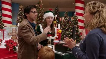 Ray Romano, Lauren Graham, and Rachael Drummond in Parenthood (2010)