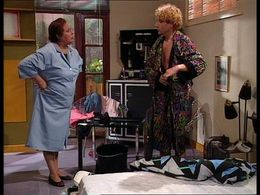 Mimi Kok and Wim T. Schippers in We zijn weer thuis (1989)