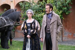 Denise Tantucci as Beatrice Cenci and Marco Giallini as Bartolomeo in 