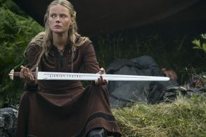 Leo Suter and Frida Gustavsson in Vikings: Valhalla (2022)