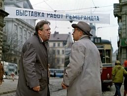 Evgeniy Evstigneev and Yuriy Nikulin in Stariki-razboyniki (1972)