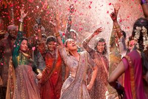 Aditi Rao Hydari in Kaatru Veliyidai (2017)