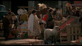 Ginette Reno in Leolo (1992)