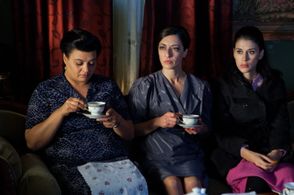 Cherien Dabis, Ula Tabari, and Nisreen Faour in Villa Touma (2014)