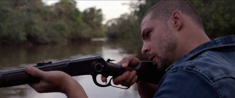 Cauã Reymond in Don't Swallow My Heart, Alligator Girl! (2017)