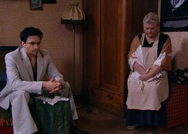 Irina Muravyova and Grigoriy Antipenko in Ne rodis krasivoy (2005)