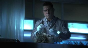 George Eads and Aidan Gould in CSI: Crime Scene Investigation (2000)