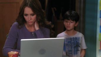 Jennifer Love Hewitt and Connor Gibbs in Ghost Whisperer (2005)
