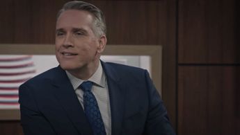 Mike McGowan in MADAM SECRETARY