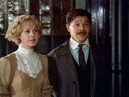 Olga Soshnikova and Aleksandr Zbruev in Ubit drakona (1988)