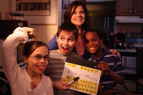 on set with cast and crew Vinc - ette - ville with Oona Laurence