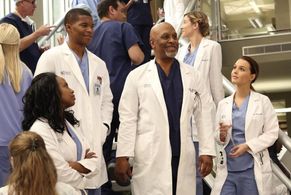 James Pickens Jr., Jerrika Hinton, Gaius Charles, Camilla Luddington, and Tessa Ferrer in Grey's Anatomy (2005)