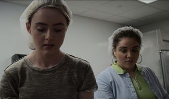 Kathryn Newton and Kiara Pichardo in The Society (2019)