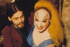 Divine and Danny Mills in Pink Flamingos (1972)