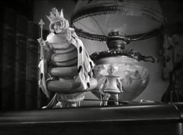 Louise Fazenda in Alice in Wonderland (1933)