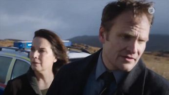 Désirée Nosbusch and Joseph Palmer in Der Irland-Krimi (2019)