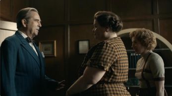 Sandra Kate Burck in Lessons in Chemistry (2023)