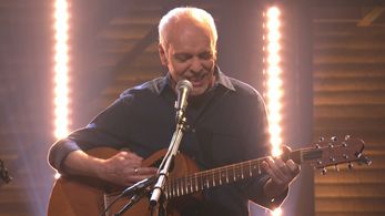 Peter Frampton in Conan (2010)