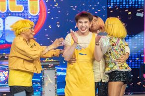 Boobay, Pepita Curtis, and Ian Red in Family Feud Philippines (2022)