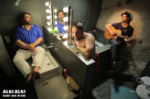 Robert Gwisdek, Heiko Pinkowski, and Peter Trabner in Alki Alki (2015)