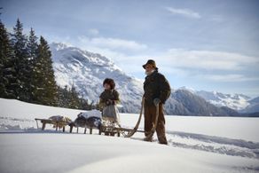 Bruno Ganz and Anuk Steffen in Heidi (2015)