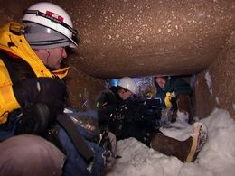 Mike Rowe in Dirty Jobs (2005)