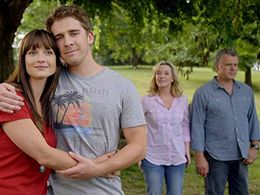 Rebecca Gibney, Erik Thomson, Hugh Sheridan, and Zoe Cramond in Packed to the Rafters (2008)