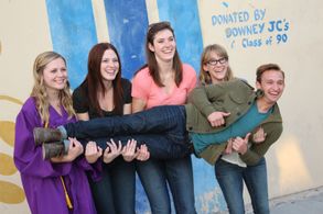 Erin Brown Thomas, Beth Napoli, Kent Boyd, Erika Solsten, and Katelyn Yoder in Chasing Hayes (2015)