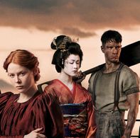 Isabella Wei and Emily Beecham in 1899 (2022)