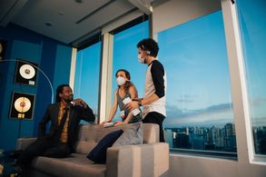 Toni Garrido, Mayara Constantino, and Felipe Simas