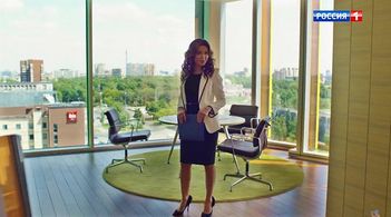 Anastasiya Zavorotnyuk in Mezhdu nami, devochkami. Prodolzheniye: Episode #1.2 (2019)