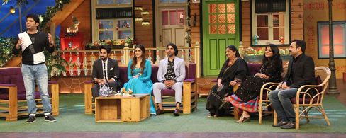 Seema Pahwa, Pankaj Tripathi, Rajkummar Rao, Ayushmann Khurrana, Kriti Sanon, Kapil Sharma, and Ashwiny Iyer Tiwari in T