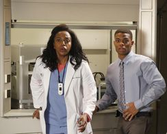 Paul James and Jerrika Hinton in Grey's Anatomy (2005)
