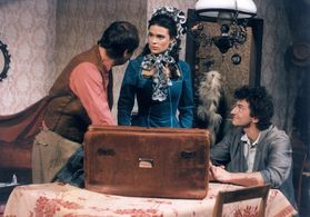 Mahulena Bocanová and Ondrej Vetchý in Radostny zivot posmrtny (1990)
