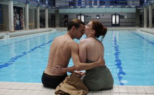 Lola Naymark and Robinson Stévenin in Army of Crime (2009)