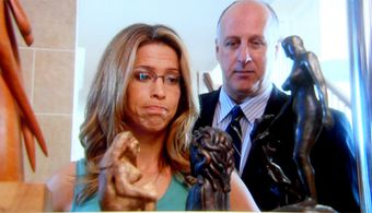 Bruce with Vicki (Christina Cox) on 