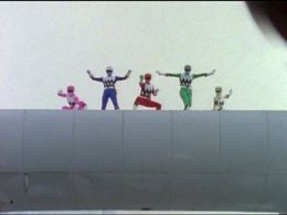 Archie Kao, Reggie Rolle, Danny Slavin, Valerie Vernon, and Cerina Vincent in Power Rangers Lost Galaxy (1999)