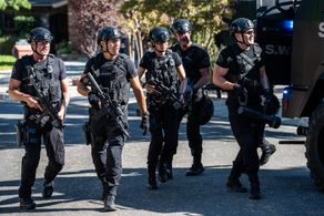 Jay Harrington, Kenny Johnson, David DeSantos, Lina Esco, and Alex Russell in S.W.A.T. (2017)