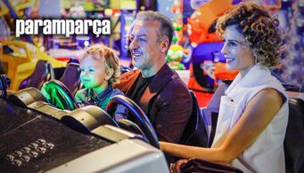 Baris Falay and Ebru Özkan in Broken Pieces (2014)