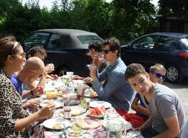 Hilda Nanlohij, Floris Haverkate, Soundos El Ahmadi, J.P. Ramackers, Nick Bakker, and Mark van Wijk in Doublegame (2013)