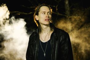 PelleK on the set of 