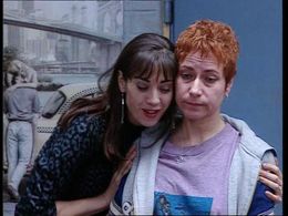 Marjolein Keuning and Bea Meulman in Vrouwenvleugel (1993)