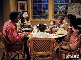 Bernie Mac, Kellita Smith, Jeremy Suarez, Camille Winbush, and Dee Dee Davis in The Bernie Mac Show (2001)
