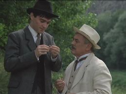 Vladimír Dlouhý and Josef Vinklár in Dobrodruzství kriminalistiky (1989)