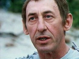 Vladimir Basov in Pro Krasnuyu Shapochku (1977)