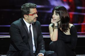 Andreu Buenafuente and Maribel Verdú in Los Goya 25 años (2011)
