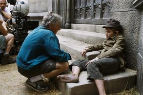 Roman Polanski and Barney Clark in Oliver Twist (2005)