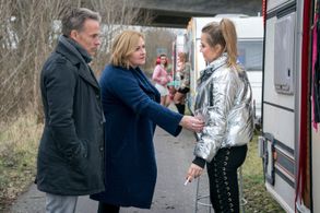 Marco Girnth, Petra Kleinert, and Cosima Lehninger in Leipzig Homicide (2001)