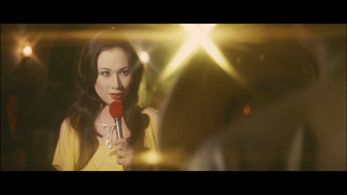 Janet Hatta in Doberman Cop (1977)