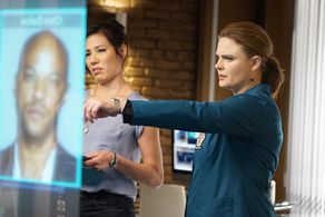 Michaela Conlin and Emily Deschanel in Bones (2005)